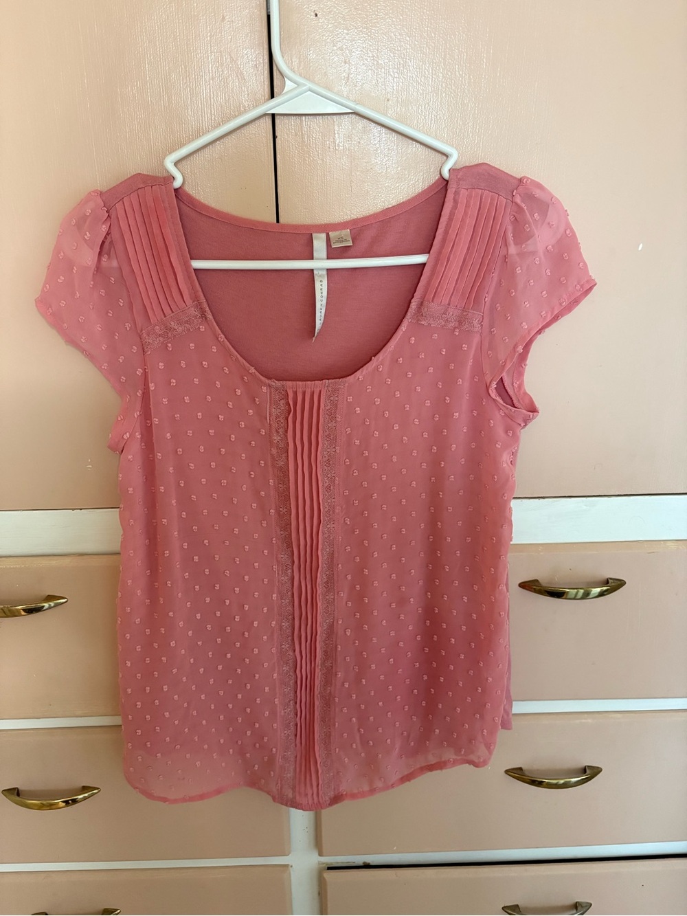 LC Lauren Conrad Pink Pintuck Swiss-Dot Cap Sleeve Blouse
